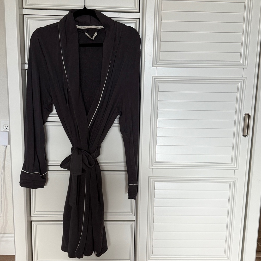 Magnolia Charcoal Robe with Light Trim Medium